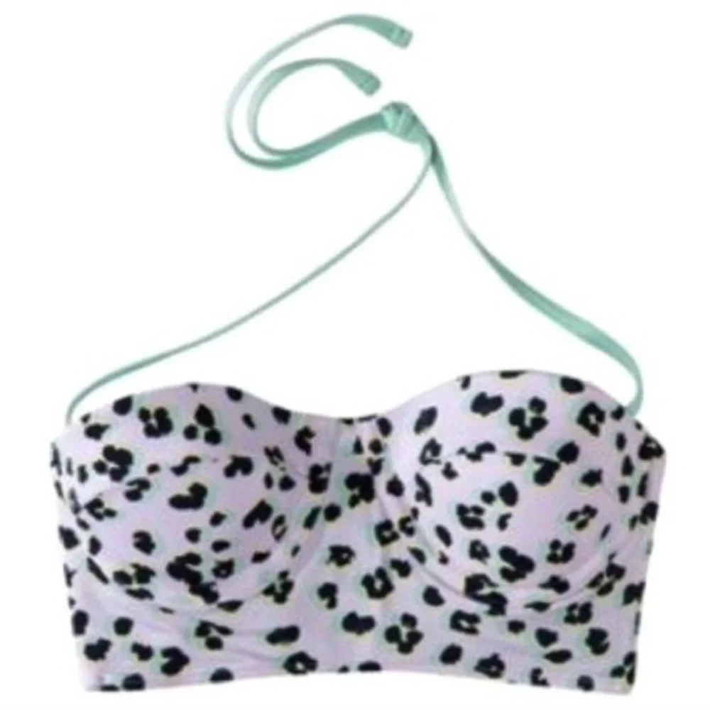 NEW Xhilaration reversible animal print bikini top